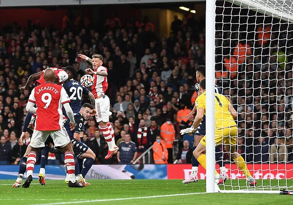 Partey Powers: Thomas Scores Arsenal's First Goal of the Season Against Aston Villa