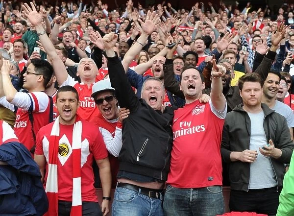Passionate Arsenal Fans at Emirates Stadium during Arsenal vs Aston Villa, Premier League 2015-16