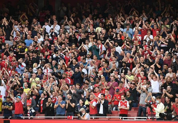 Passionate Arsenal vs Chelsea Clash: A Sea of Fans at Emirates Stadium, Premier League 2021-22