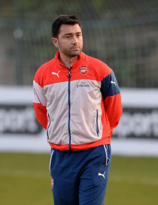 Framed Print : Pedro Martinez Losa: Arsenal Ladies Manager Preparing for WSL Clash Against Chelsea Ladies