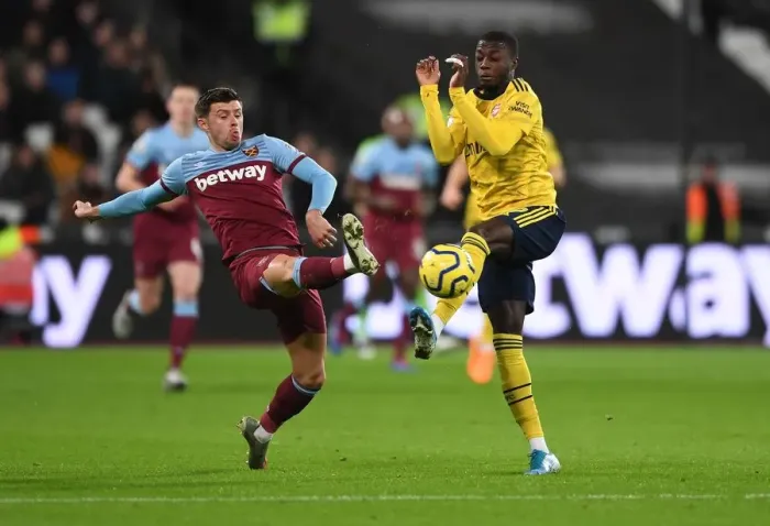 Framed Print : Pepe Under Pressure: West Ham vs. Arsenal, Premier League Clash, London, 2019