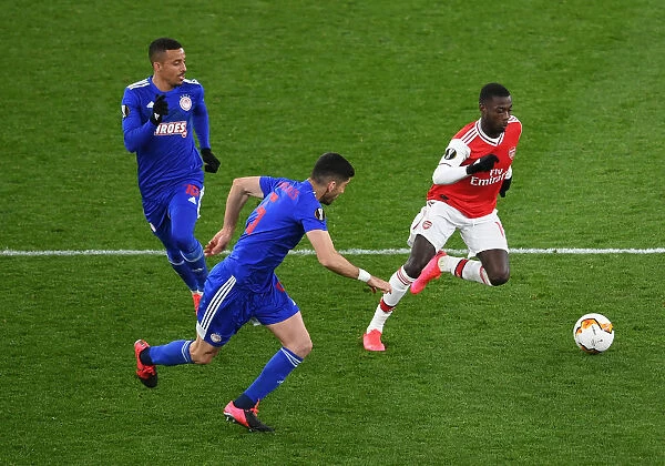 Pepe vs. Bouchalakis: Intense Clash in Arsenal's Europa League Battle against Olympiacos
