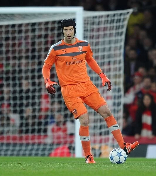 Petr Cech in Action: Arsenal FC vs. FC Bayern Munich - UEFA Champions League 2015 / 16