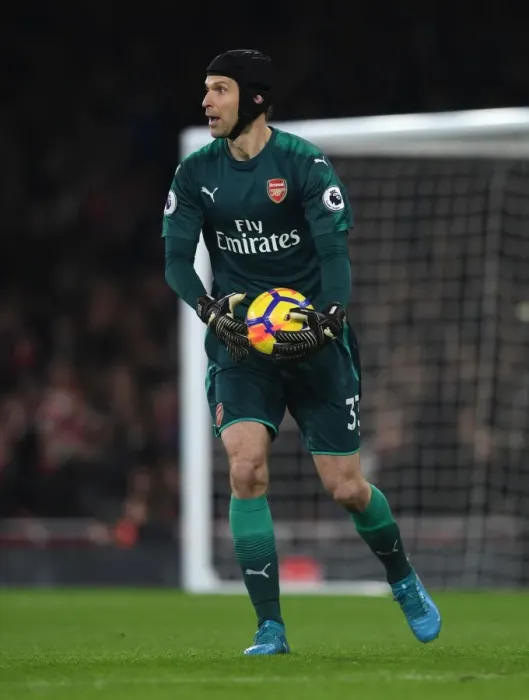 Framed Print : Petr Cech in Action: Arsenal vs Liverpool (2017-18), Emirates Stadium Framed Print : Petr Cech in Action: Arsenal vs Liverpool (2017-18), Emirates Stadium