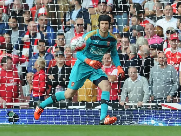 Framed Print : Petr Cech in Action: Arsenal vs Manchester United (Premier League 2015 / 16) Framed Print : Petr Cech in Action: Arsenal vs Manchester United (Premier League 2015 / 16)