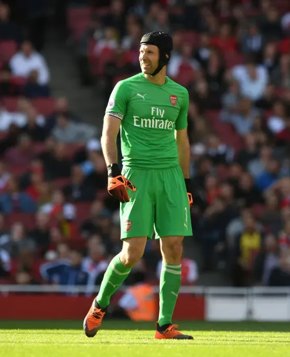 Framed Print : Petr Cech in Action: Arsenal vs. Watford (2018-19) Framed Print : Petr Cech in Action: Arsenal vs. Watford (2018-19)