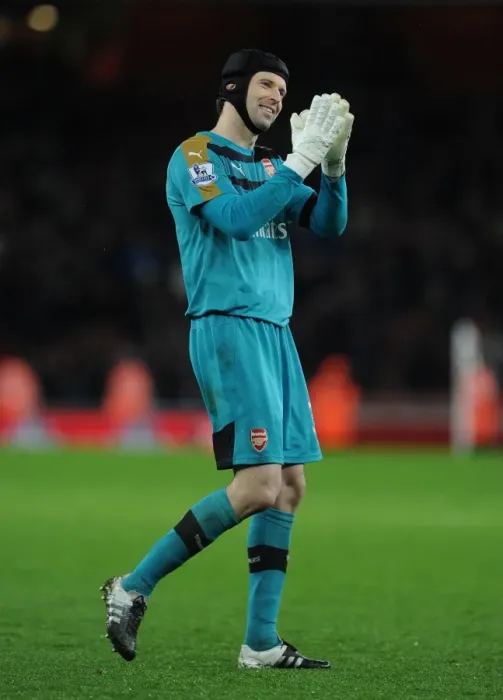 Framed Print : Petr Cech Celebrates with Arsenal Fans: Arsenal v Newcastle United Win (2015-16)