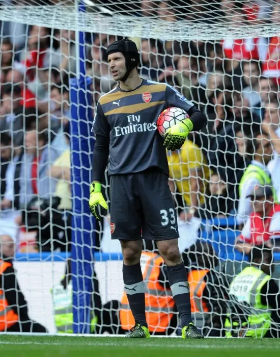 Framed Print : Petr Cech: Clash of the Goalkeepers - Chelsea vs Arsenal (2015-16) Framed Print : Petr Cech: Clash of the Goalkeepers - Chelsea vs Arsenal (2015-16)