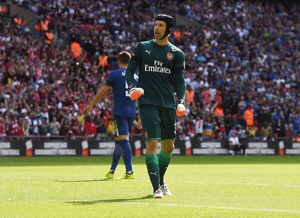 Petr Cech Saves the Day: Arsenal Defeat Chelsea in Penalty Shootout - FA Community Shield 2017-18