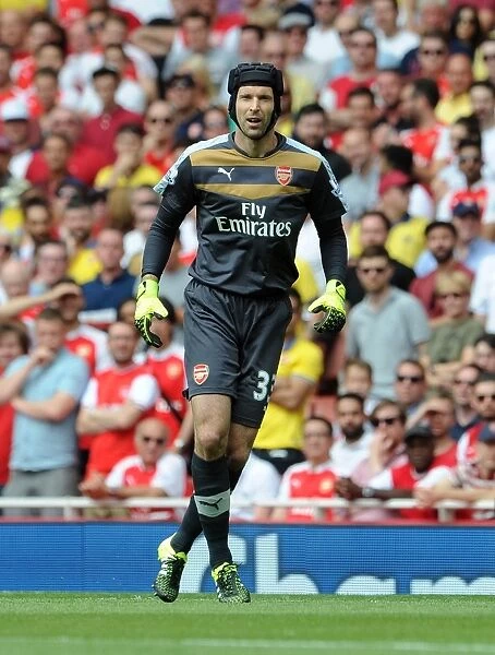 Petr Cech Suffers Defeat: Arsenal 0-2 West Ham United in Barclays Premier League at Emirates Stadium (September 8, 2015)