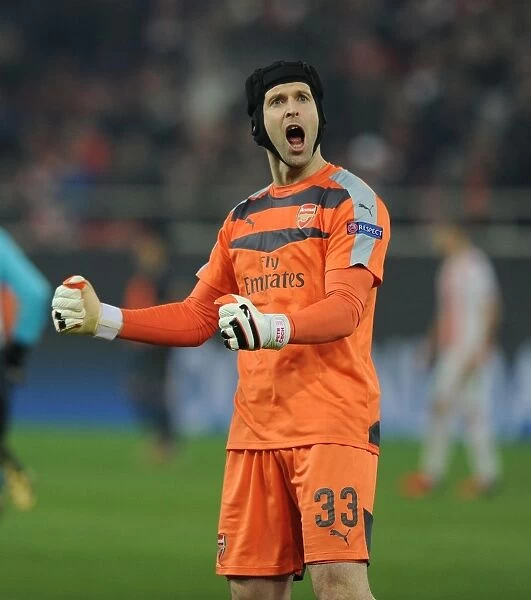 Petr Cech's Champions League Triumph: Arsenal's Victory Celebration vs. Olympiacos (2015)