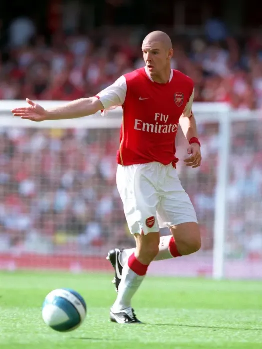 Framed Print : Philippe Senderos in Action: Arsenal's 2-1 Win Over Paris Saint-Germain at Emirates Cup 07