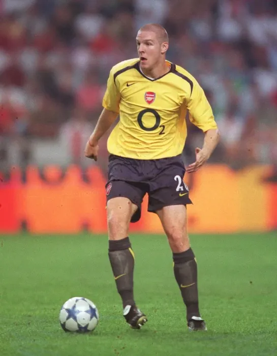 Framed Print : Philippe Senderos in Action: Arsenal's Victory at Ajax Amsterdam Tournament 2005 Framed Print : Philippe Senderos in Action: Arsenal's Victory at Ajax Amsterdam Tournament 2005