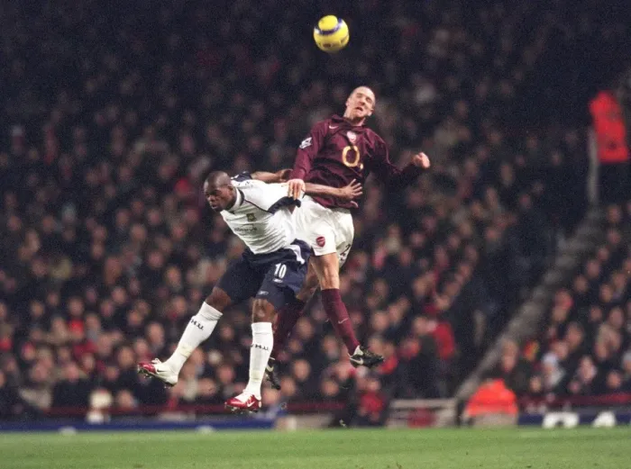 Framed Print : Philippe Senderos (Arsenal) Marlon Harewood (West Ham)