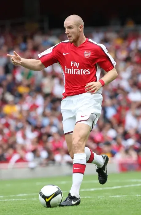 Framed Print : Philippe Senderos Euphoria: Arsenal's Historic 1-0 Win Over Real Madrid at Emirates Cup, 2008