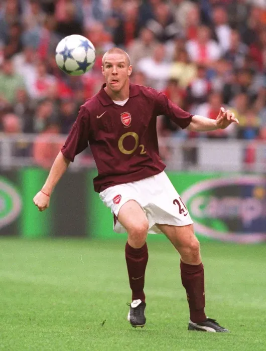Framed Print : Philippe Senderos Triumph: Arsenal's Victory over Porto at the 2005 Amsterdam Tournament Framed Print : Philippe Senderos Triumph: Arsenal's Victory over Porto at the 2005 Amsterdam Tournament