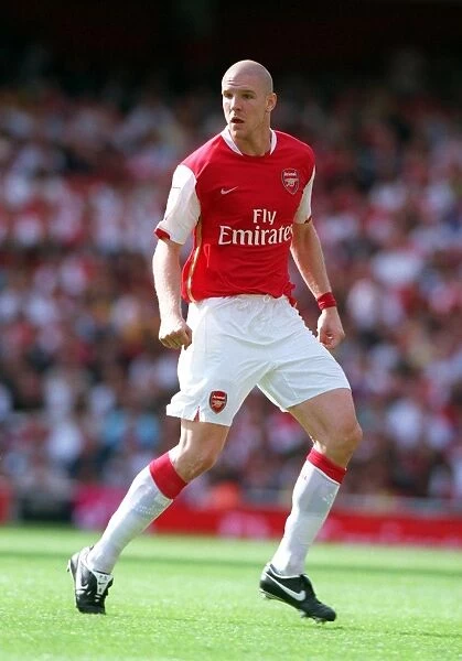 Philippe Senderos's Goal Secures 2-1 Victory for Arsenal Over Paris Saint-Germain at Emirates Cup, 2007