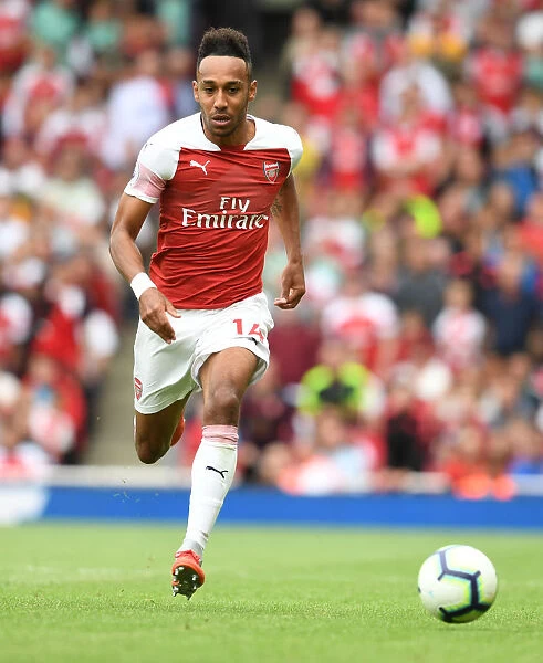 Pierre-Emerick Aubameyang in Action for Arsenal Against Manchester City (2018-19)