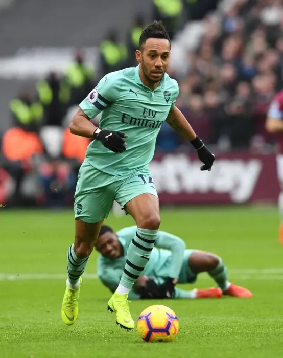 Framed Print : Pierre-Emerick Aubameyang in Action: West Ham United vs Arsenal FC, Premier League 2018-19