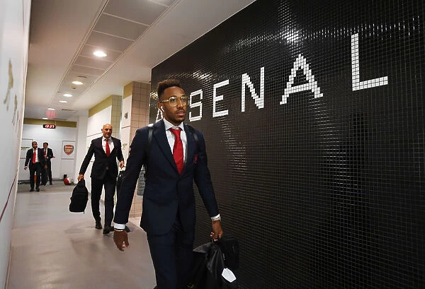 Pierre-Emerick Aubameyang in Arsenal Changing Room Before Arsenal vs West Ham United (2018-19)