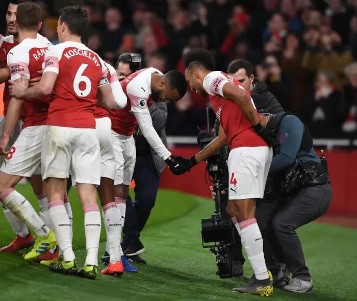 Framed Print : Pierre-Emerick Aubameyang celebrates scoring Arsenals 2nd goal with Alexandre Lacazette