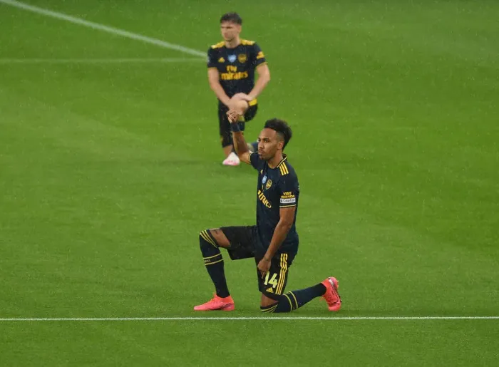 Framed Print : Pierre-Emerick Aubameyang Kneels: Manchester City vs. Arsenal - Premier League 2019-20 Showdown Framed Print : Pierre-Emerick Aubameyang Kneels: Manchester City vs. Arsenal - Premier League 2019-20 Showdown