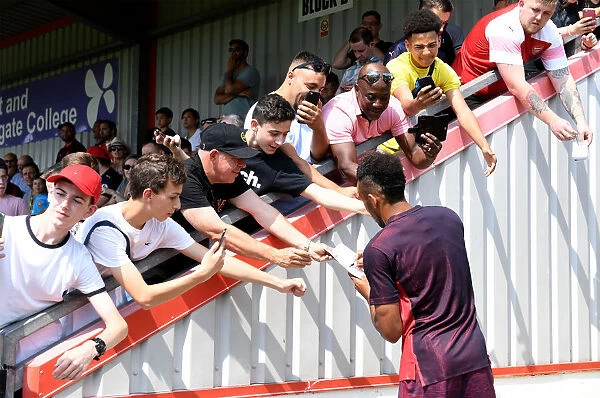 Pierre-Emerick Aubameyang Meets Fans at Borehamwood: Arsenal Star Signs Autographs Ahead of Pre-Season Friendly