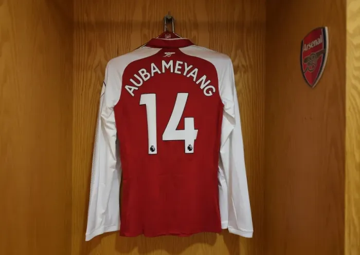 Framed Print : Pierre-Emerick Aubameyang's Arsenal Shirt in Arsenal Home Changing Room (Arsenal v Everton, 2017-18) Framed Print : Pierre-Emerick Aubameyang's Arsenal Shirt in Arsenal Home Changing Room (Arsenal v Everton, 2017-18)