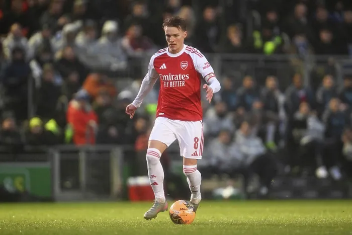 Framed Print : Portsmouth v Arsenal - Emirates FA Cup Third Round