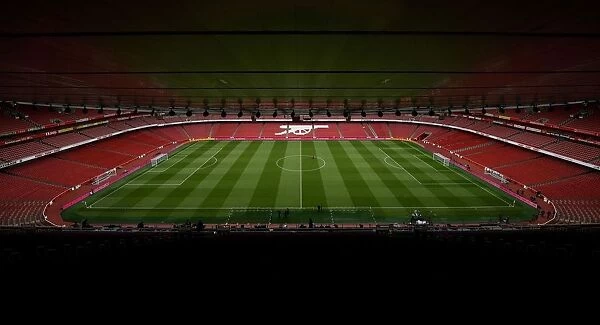 Pre-Match Excitement at Emirates Stadium: Arsenal vs Manchester City (2018-19)