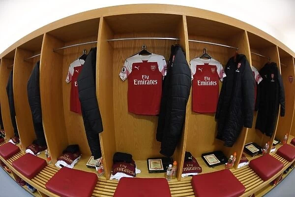 Pre-Match Tension: Arsenal Dressing Room before Arsenal vs Manchester United (Premier League 2018-19)