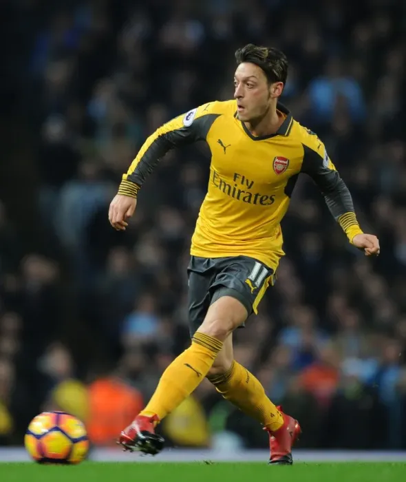 Framed Print : Premier League Battle: Mesut Ozil at Etihad Stadium - Manchester City vs. Arsenal (2016-17)