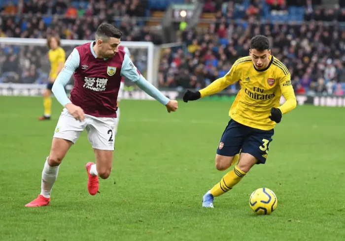 Framed Print : Premier League: Burnley vs Arsenal Showdown at Turf Moor
