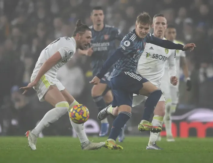 Framed Print : Premier League Showdown: Arsenal vs Leeds United at Elland Road (December 2021)