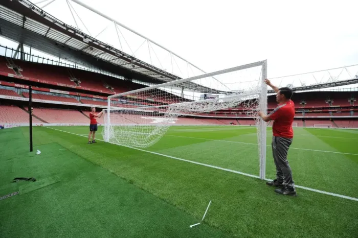 Framed Print : Preparing for the Arsenal-Liverpool Battle: A Groundsman's Mission at Emirates Stadium, Premier League 2016-17 Framed Print : Preparing for the Arsenal-Liverpool Battle: A Groundsman's Mission at Emirates Stadium, Premier League 2016-17