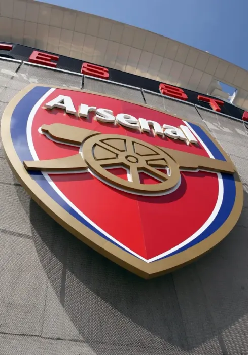 Framed Print : The Pride of Arsenal: The Crest at Emirates Stadium Framed Print : The Pride of Arsenal: The Crest at Emirates Stadium