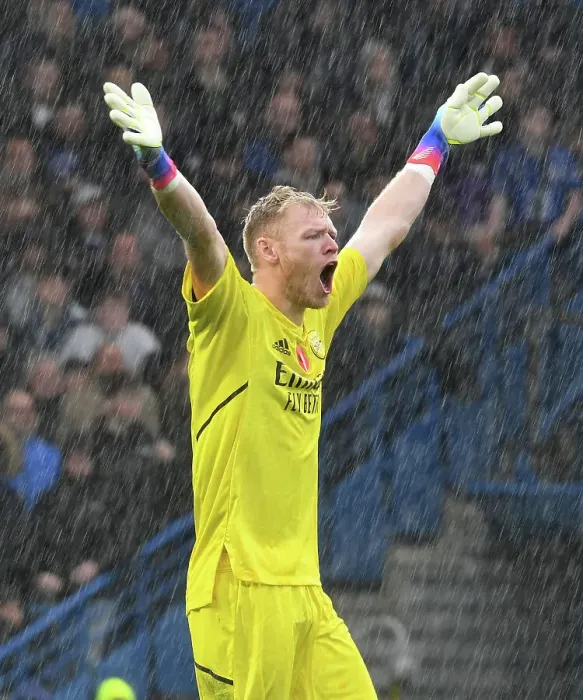 Framed Print : Ramsdale vs. Chelsea: Arsenal's Goalkeeper Faces Off in Premier League Showdown (2022-23)