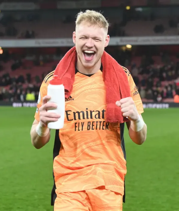 Framed Print : Ramsdale's Dramatic Save Secures Arsenal's Win Against Leicester City Framed Print : Ramsdale's Dramatic Save Secures Arsenal's Win Against Leicester City