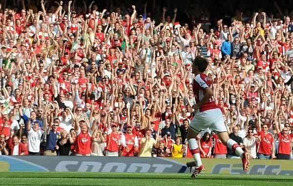 Ramsey's Brilliant Goal: Arsenal's 4th vs Portsmouth (09 / 08 / 2009)