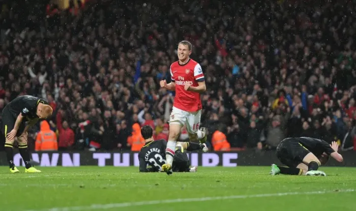 Framed Print : Ramsey's Game-Winning Goal: Arsenal Secures Victory Against Wigan Athletic (2012-13)