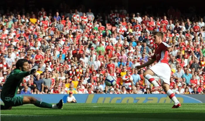 Framed Print : Ramsey's Stunner: Arsenal's 4th Goal vs. Portsmouth, 2009