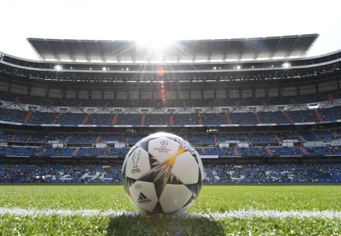 Framed Print : Real Madrid Legends vs. Arsenal FC Legends: Clash of Champions at Bernabeu (2018-19) Framed Print : Real Madrid Legends vs. Arsenal FC Legends: Clash of Champions at Bernabeu (2018-19)
