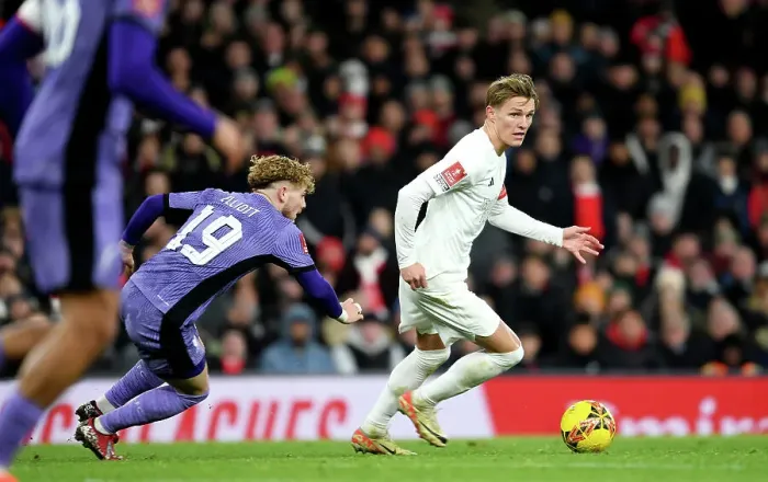 Framed Print : No More Red: Arsenal and Liverpool Clash in Historic All-White Kits in Emirates FA Cup Third Round Framed Print : No More Red: Arsenal and Liverpool Clash in Historic All-White Kits in Emirates FA Cup Third Round