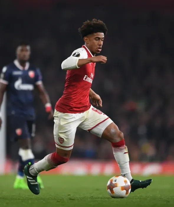 Framed Print : Reiss Nelson in Action: Arsenal vs Red Star Belgrade, Europa League 2017