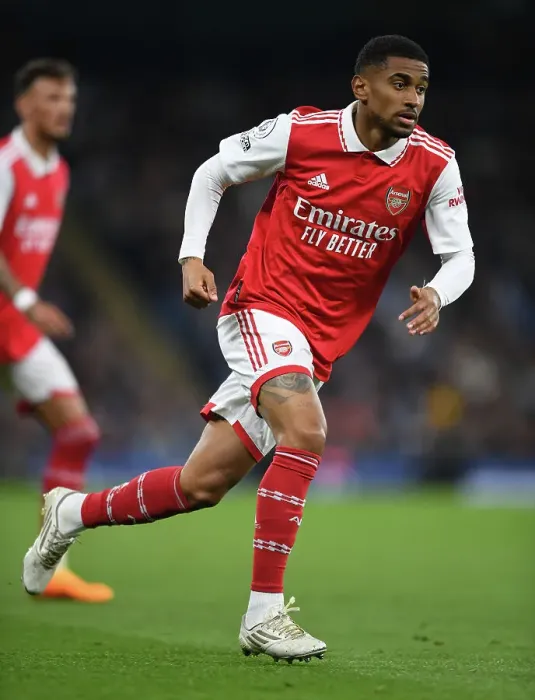 Framed Print : Reiss Nelson Faces Manchester City: Arsenal vs. Manchester City, Premier League 2022-23 Framed Print : Reiss Nelson Faces Manchester City: Arsenal vs. Manchester City, Premier League 2022-23