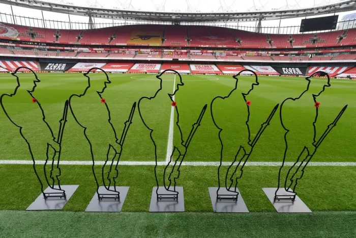 Framed Print : Remembrance Day at Emptied Emirates Stadium: Arsenal vs. Aston Villa, 2020-21 Premier League