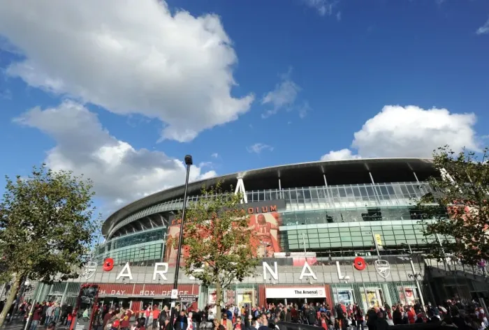 Framed Print : Remembrance Poppies at Emirates Stadium: Arsenal vs Burnley, Premier League 2014 / 15 Framed Print : Remembrance Poppies at Emirates Stadium: Arsenal vs Burnley, Premier League 2014 / 15