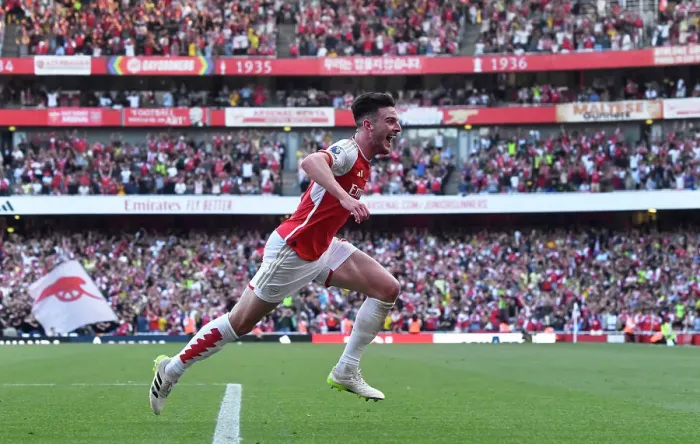 Framed Print : Rice's Stunner: Arsenal's Triumph over Manchester United (2023-24)