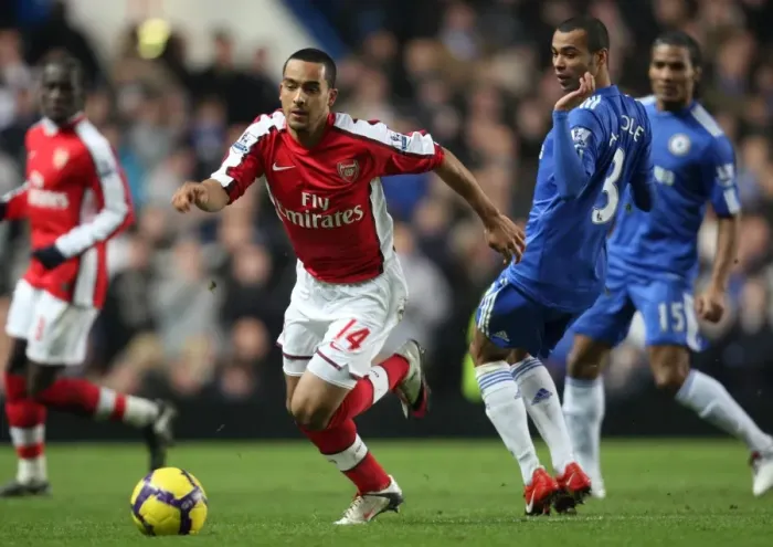 Framed Print : The Rivalry: Walcott vs. Cole at Stamford Bridge - Chelsea's 2-0 Victory over Arsenal in the Premier League Framed Print : The Rivalry: Walcott vs. Cole at Stamford Bridge - Chelsea's 2-0 Victory over Arsenal in the Premier League
