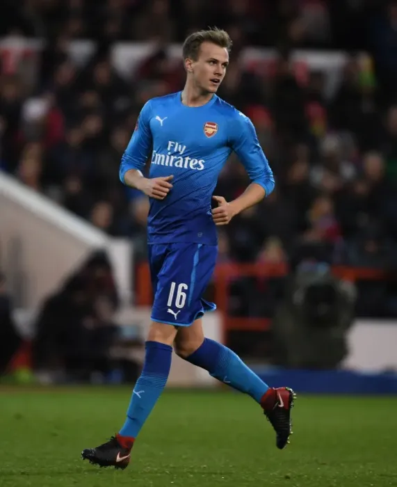 Framed Print : Rob Holding in Action: Arsenal vs. Nottingham Forest - Emirates FA Cup Third Round, 2018 Framed Print : Rob Holding in Action: Arsenal vs. Nottingham Forest - Emirates FA Cup Third Round, 2018